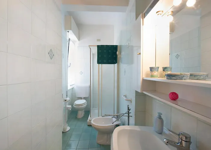 Trilocale Mazzini Con 2 Balconi Varazze