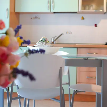 Trilocale Mazzini Con 2 Balconi