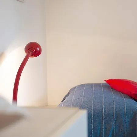 Trilocale Mazzini Con 2 Balconi * Varazze