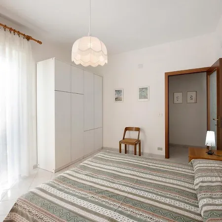 Trilocale Mazzini Con 2 Balconi Apartment Varazze