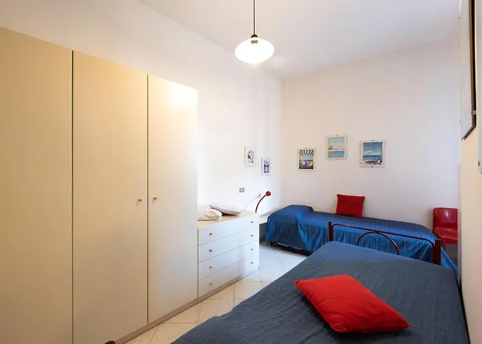 Trilocale Mazzini Con 2 Balconi Apartman Varazze